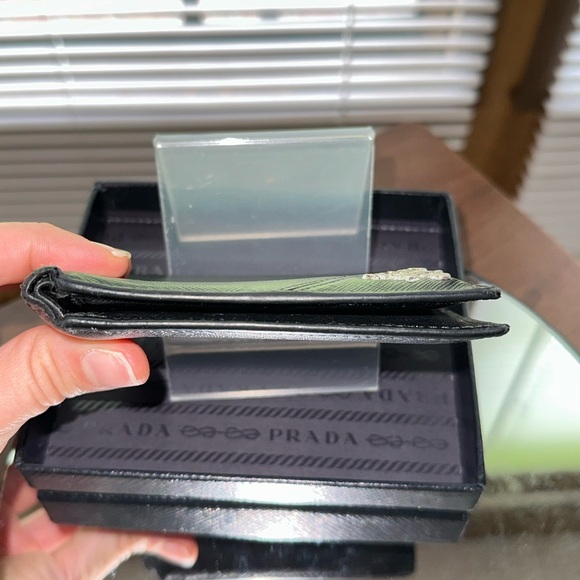Men’s Prada Leather Bifold Wallet with Box - Picture 8 of 12